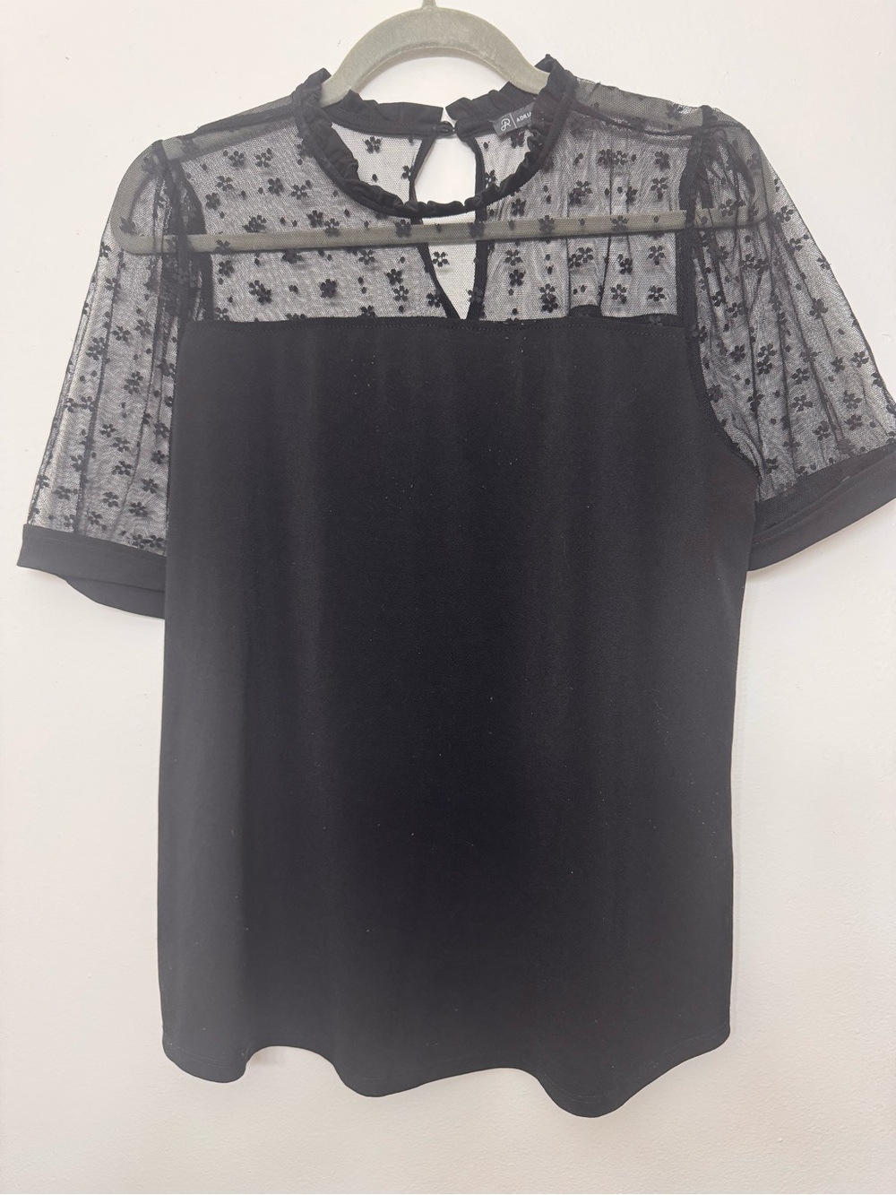 <Adrianna Papell> Black Sheer Floral Blouse
